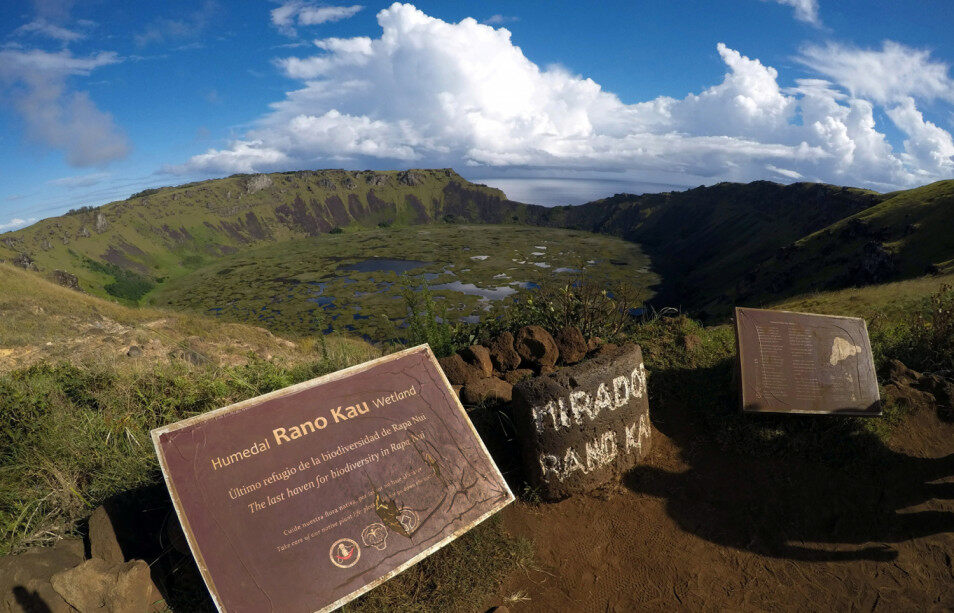 神秘的智利复活节岛摩艾石像拉诺廓火山等你来看