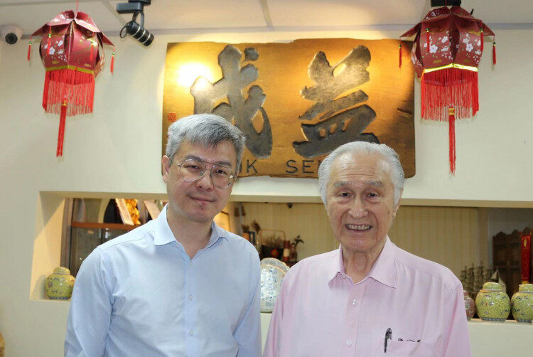 马来西亚海鸥集团创办人陈凯希及其儿子陈景岗 马来西亚海鸥集团创办人陈凯希及其儿子陈景岗