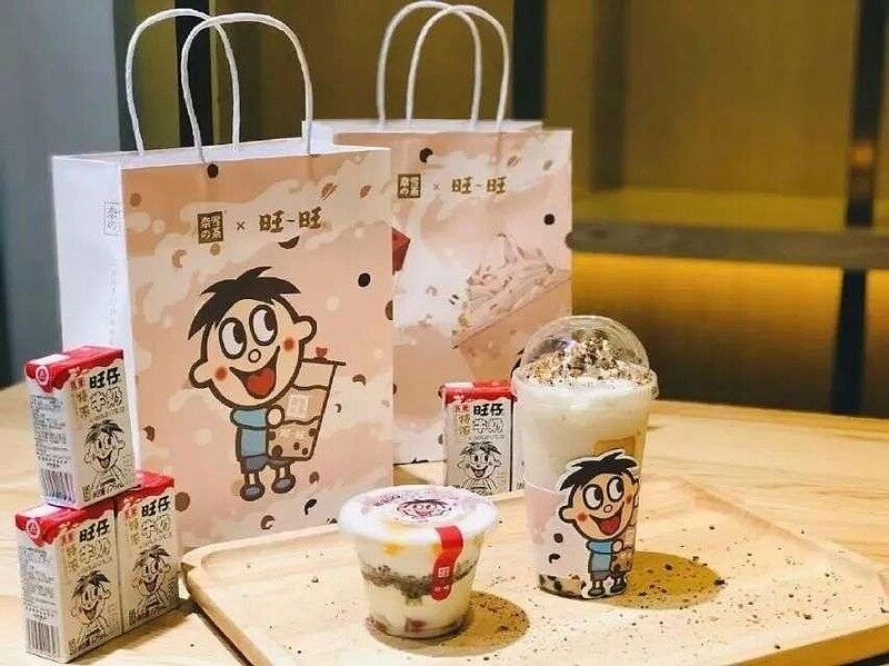 后来,旺旺还和"奶茶第一股"奈雪的茶跨界合作,推出了"旺仔宝藏茶"和"